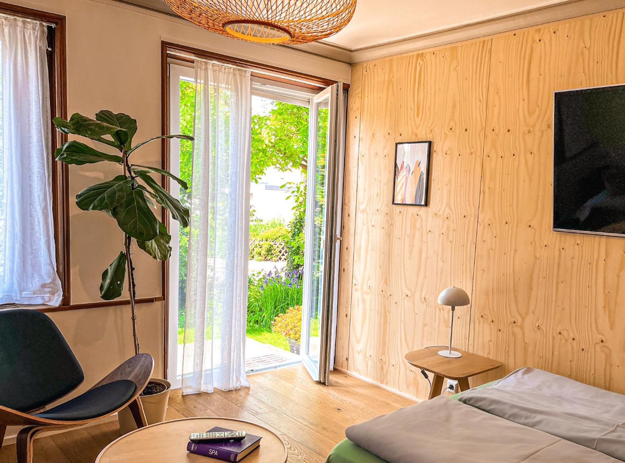 Hacienda Flats - Wunderschoene Ferienwohnungen Am Seewald Friedrichshafen Room photo