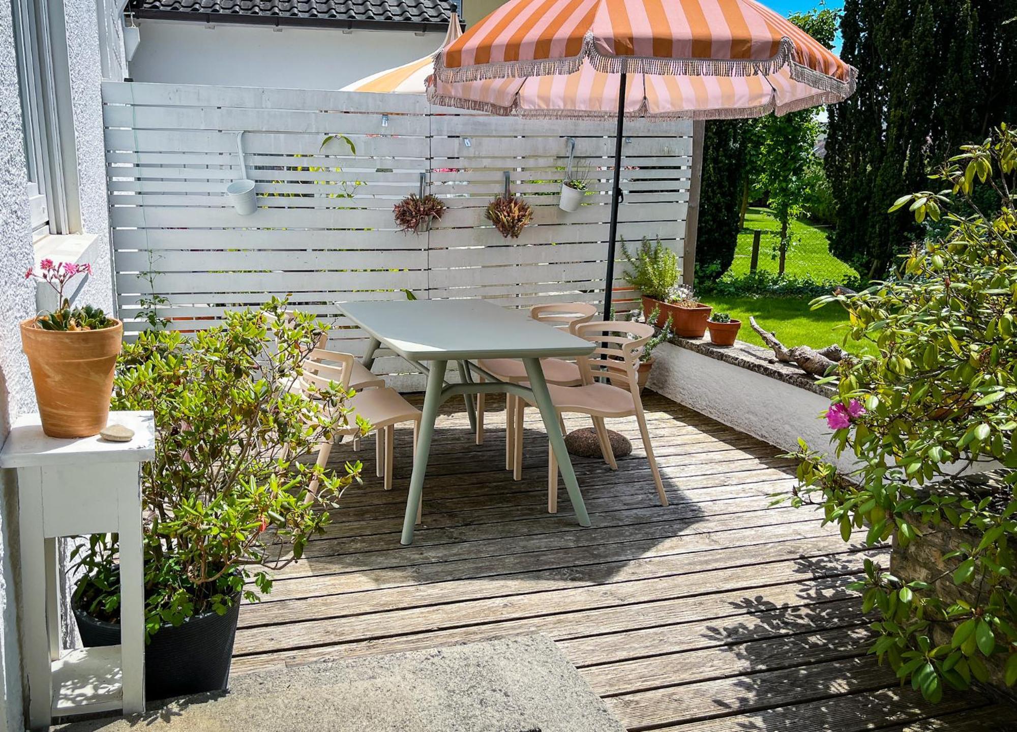 Hacienda Flats - Wunderschoene Ferienwohnungen Am Seewald Friedrichshafen Room photo